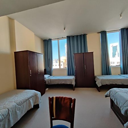 Oasis Hostel Абу-Даби Экстерьер фото