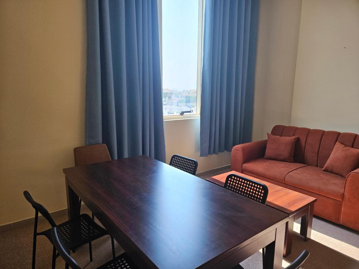 Oasis Hostel Абу-Даби Экстерьер фото