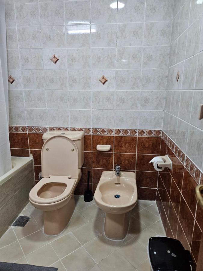Oasis Hostel Абу-Даби Экстерьер фото