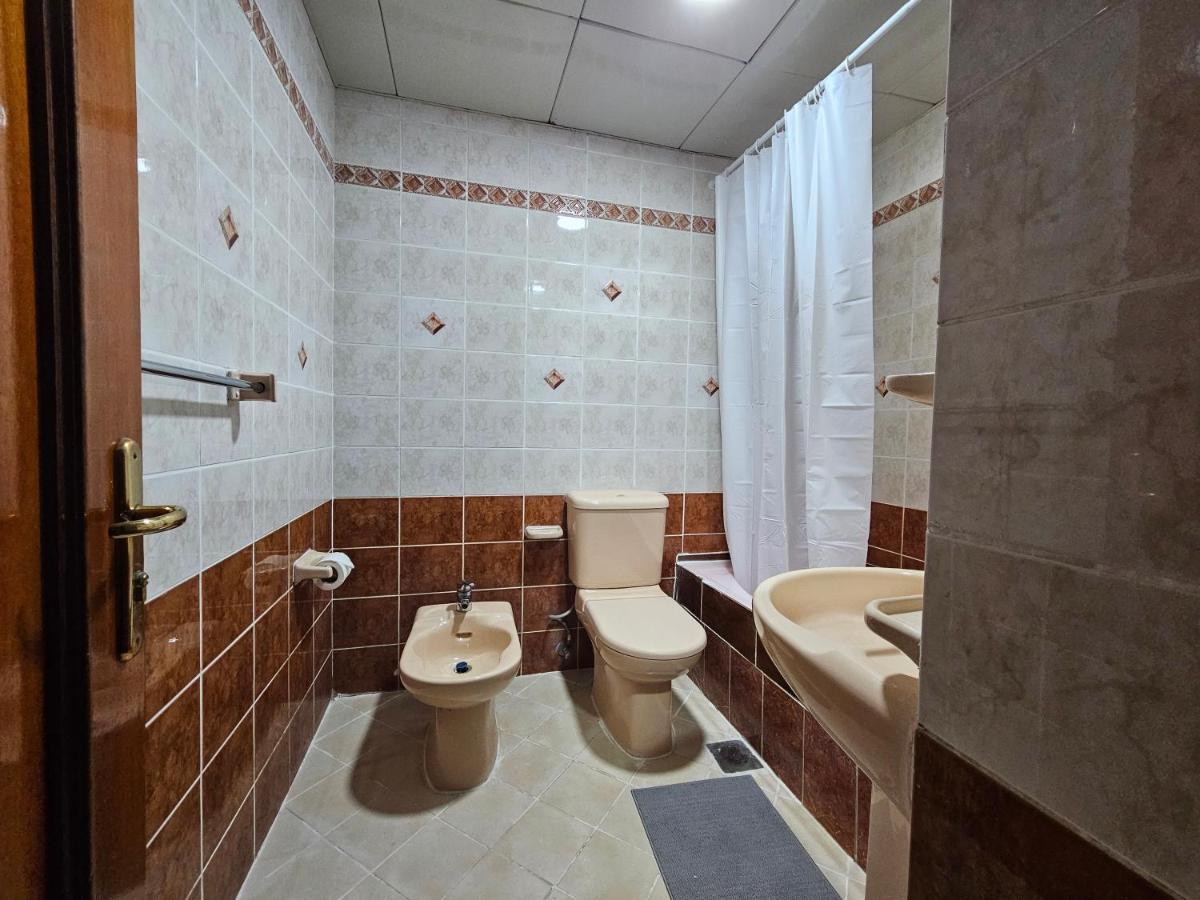 Oasis Hostel Абу-Даби Экстерьер фото
